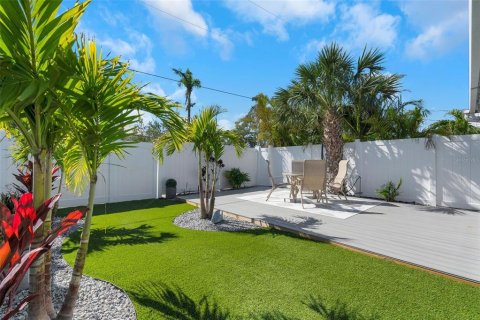 Casa en venta en Holmes Beach, Florida, 2 dormitorios, 87.33 m2 № 1831365 - foto 17