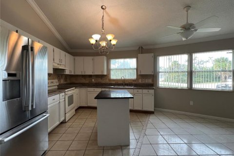 Immobilier commercial à vendre à Port Charlotte, Floride: 4 chambres, 187.66 m2 № 2150759 - photo 21