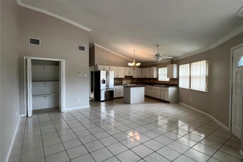 Immobilier commercial à vendre à Port Charlotte, Floride: 4 chambres, 187.66 m2 № 2150759 - photo 24