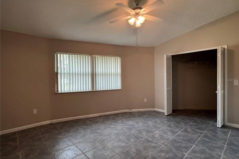 Immobilier commercial à vendre à Port Charlotte, Floride: 4 chambres, 187.66 m2 № 2150759 - photo 5
