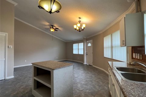 Immobilier commercial à vendre à Port Charlotte, Floride: 4 chambres, 187.66 m2 № 2150759 - photo 13