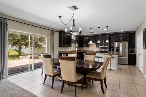Casa en venta en Kissimmee, Florida, 4 dormitorios, 261.43 m2 № 2339084 - foto 4