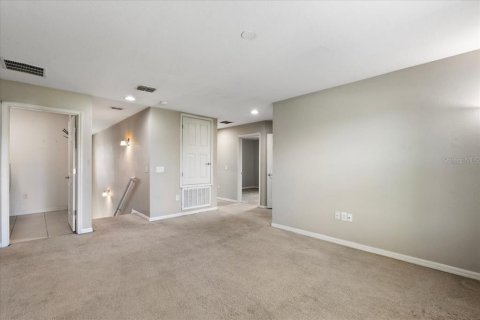 Casa en venta en Kissimmee, Florida, 4 dormitorios, 261.43 m2 № 2339084 - foto 18