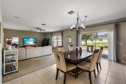 Casa en venta en Kissimmee, Florida, 4 dormitorios, 261.43 m2 № 2339084 - foto 3