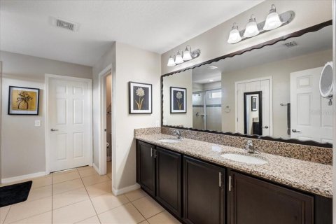 Casa en venta en Kissimmee, Florida, 4 dormitorios, 261.43 m2 № 2339084 - foto 15