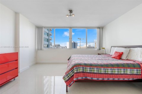 Купить кондоминиум в Майами-Бич, Флорида 1 спальня, 84.73м2, № 1963986 - фото 17