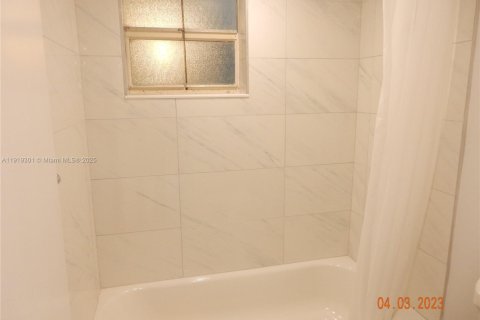 Apartamento en alquiler en Hollywood, Florida, 1 dormitorio, 61.32 m2 № 1974534 - foto 15