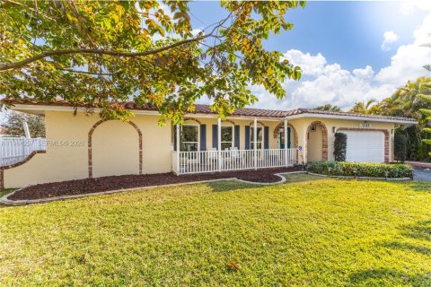 Villa ou maison à vendre à Coral Springs, Floride: 4 chambres, 195.28 m2 № 2028259 - photo 6