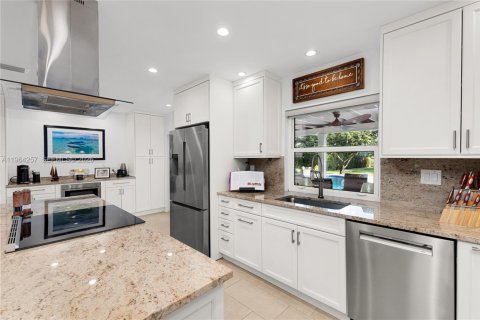 Villa ou maison à vendre à Coral Springs, Floride: 4 chambres, 195.28 m2 № 2028259 - photo 21