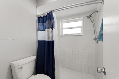 Villa ou maison à vendre à Coral Springs, Floride: 4 chambres, 195.28 m2 № 2028259 - photo 30