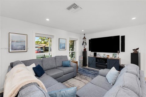 Villa ou maison à vendre à Coral Springs, Floride: 4 chambres, 195.28 m2 № 2028259 - photo 14