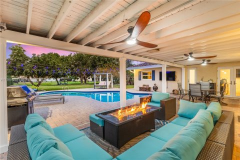 Villa ou maison à vendre à Coral Springs, Floride: 4 chambres, 195.28 m2 № 2028259 - photo 5