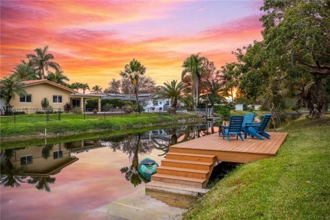 Villa ou maison à vendre à Coral Springs, Floride: 4 chambres, 195.28 m2 № 2028259 - photo 3