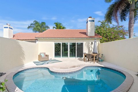 Townhouse in Wellington, Florida 1 bedroom, 67.35 sq.m. № 2082802 - photo 15