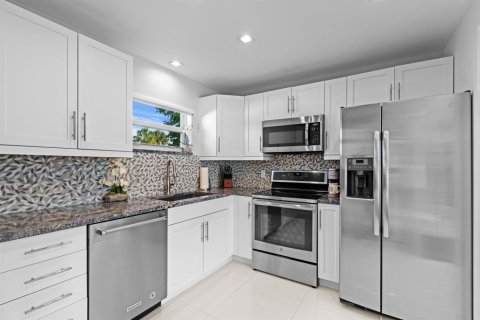Townhouse in Wellington, Florida 1 bedroom, 67.35 sq.m. № 2082802 - photo 8