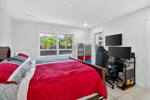 Casa en venta en Palmetto Bay, Florida, 5 dormitorios, 304.91 m2 № 1952267 - foto 28