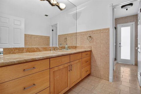 Casa en venta en Palmetto Bay, Florida, 5 dormitorios, 304.91 m2 № 1952267 - foto 23