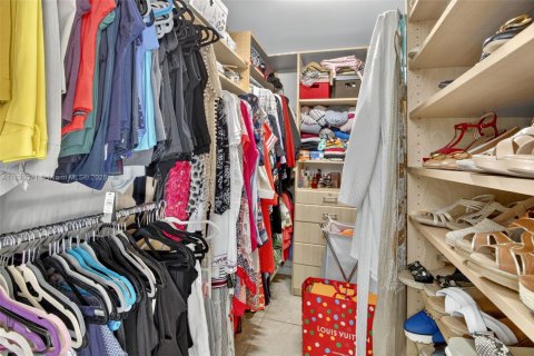 Casa en venta en Palmetto Bay, Florida, 5 dormitorios, 304.91 m2 № 1952267 - foto 27