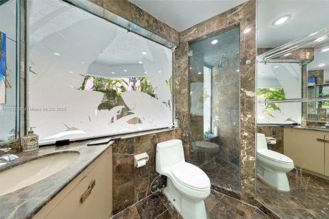 Casa en venta en Miami, Florida, 3 dormitorios, 188.31 m2 № 1830753 - foto 15