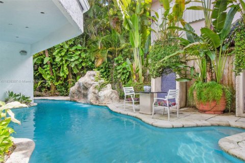 Casa en venta en Miami, Florida, 3 dormitorios, 188.31 m2 № 1830753 - foto 24