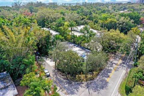 Casa en venta en Miami, Florida, 3 dormitorios, 188.31 m2 № 1830753 - foto 6