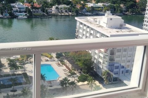 Condo in Miami Beach, Florida, 2 bedrooms  № 1960808 - photo 5