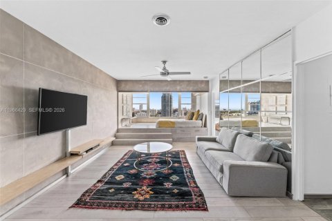 Condo in Miami Beach, Florida № 2029635 - photo 7