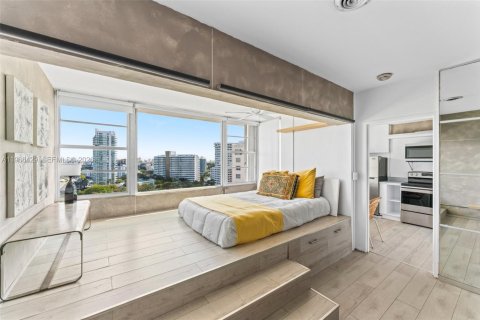 Condo in Miami Beach, Florida № 2029635 - photo 13
