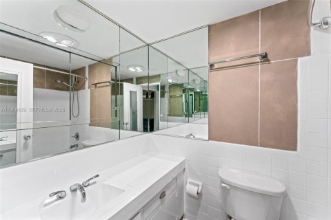 Condo in Miami Beach, Florida № 2029635 - photo 21