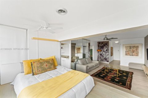 Condo in Miami Beach, Florida № 2029635 - photo 15