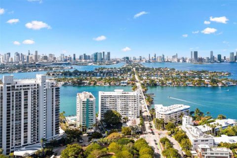 Condo in Miami Beach, Florida № 2029635 - photo 27