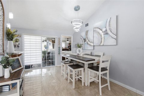 Villa ou maison à vendre à Tampa, Floride: 3 chambres, 107.3 m2 № 2399318 - photo 10
