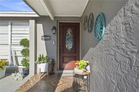 Villa ou maison à vendre à Tampa, Floride: 3 chambres, 107.3 m2 № 2399318 - photo 5