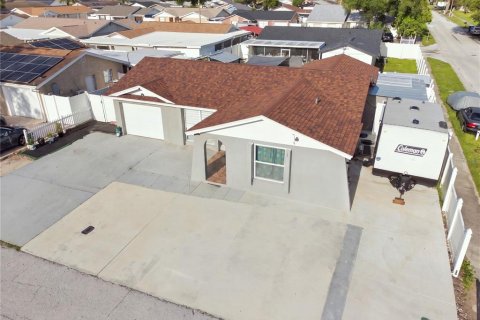 Villa ou maison à vendre à Tampa, Floride: 3 chambres, 107.3 m2 № 2399318 - photo 4