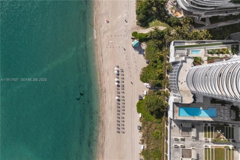 Copropriété à vendre à Sunny Isles Beach, Floride: 3 chambres, 193.61 m2 № 1977118 - photo 20