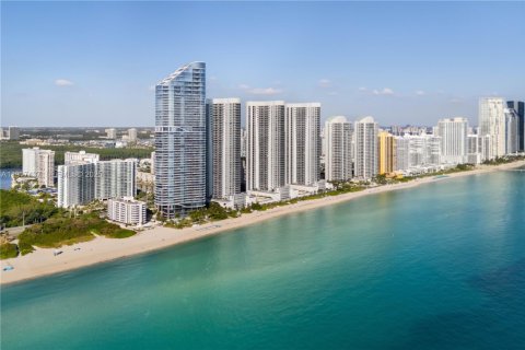 Copropriété à vendre à Sunny Isles Beach, Floride: 3 chambres, 193.61 m2 № 1977118 - photo 19
