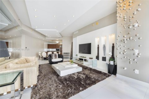 Copropriété à vendre à Sunny Isles Beach, Floride: 3 chambres, 193.61 m2 № 1977118 - photo 7