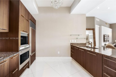 Copropriété à vendre à Sunny Isles Beach, Floride: 3 chambres, 193.61 m2 № 1977118 - photo 5