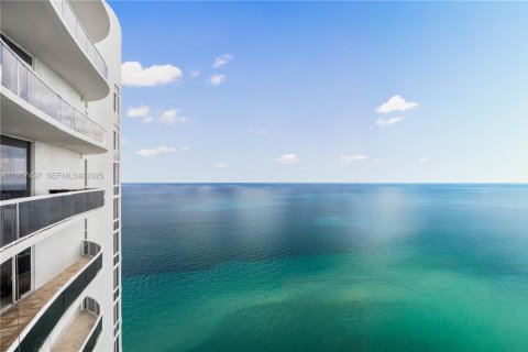 Copropriété à vendre à Sunny Isles Beach, Floride: 3 chambres, 193.61 m2 № 1977118 - photo 18