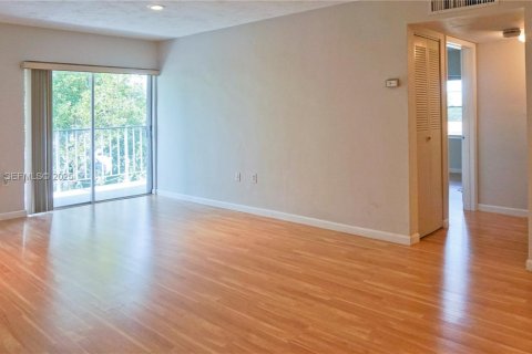 Copropriété à louer à Miami, Floride: 2 chambres, 76.74 m2 № 1988020 - photo 19
