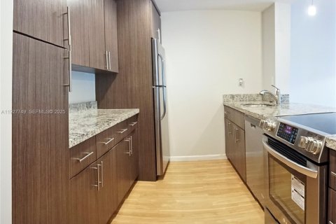 Copropriété à louer à Miami, Floride: 2 chambres, 76.74 m2 № 1988020 - photo 10