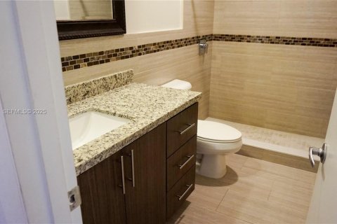 Copropriété à louer à Miami, Floride: 2 chambres, 76.74 m2 № 1988020 - photo 16