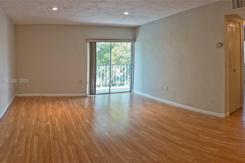 Copropriété à louer à Miami, Floride: 2 chambres, 76.74 m2 № 1988020 - photo 8