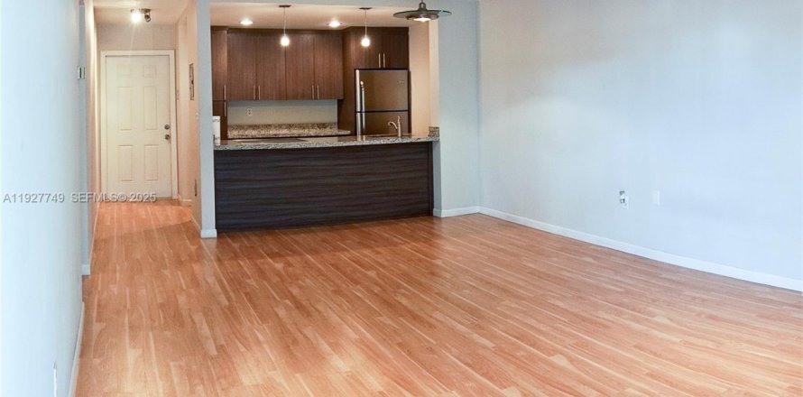 Condo à Miami, Floride, 2 chambres  № 1988020