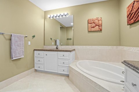 Condominio en venta en St. Lucie, Florida, 2 dormitorios, 184.78 m2 № 2261487 - foto 21