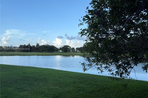 Casa en venta en Weston, Florida, 3 dormitorios, 154.68 m2 № 1786596 - foto 4