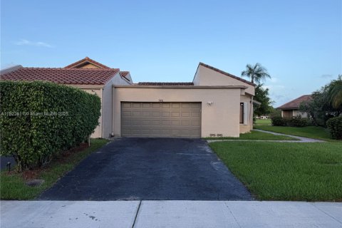 Casa en venta en Weston, Florida, 3 dormitorios, 154.68 m2 № 1786596 - foto 1