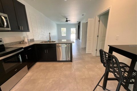 House in Ocala, Florida 3 bedrooms, 111.58 sq.m. № 2393638 - photo 5