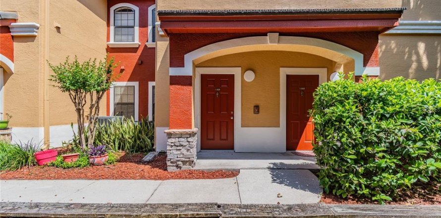 Condo in Palm Harbor, Florida, 3 bedrooms № 2214739
