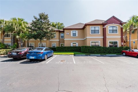 Condo in Palm Harbor, Florida, 3 bedrooms № 2214739 - photo 5
